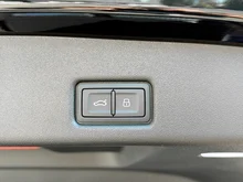 Audi Q5 Sportback e-hybrid quattro 270 KW in Mythosschwarz Metallic