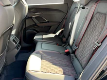 Audi Q5 Sportback e-hybrid quattro 270 KW in Mythosschwarz Metallic