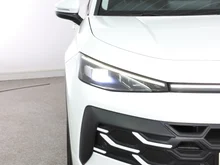 VW T-Roc Life eTSI DSG in Pure White
