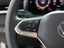 VW T-Roc Life eTSI DSG in Pure White