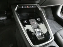Audi A3 Limousine 35 TDI in A2 Brillantschwarz
