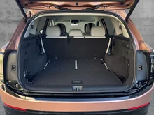 Škoda Peaq Selection 90x in 4P Rosewood-Beige Metallic