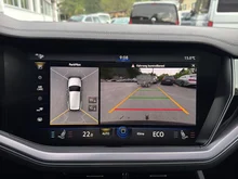 VW Touareg R eHybrid 4MOTION in Deep Black Perleffekt