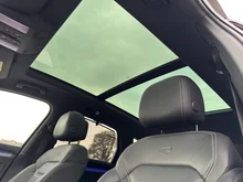 VW Touareg R eHybrid 4MOTION in Deep Black Perleffekt