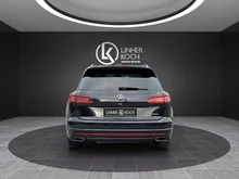 VW Touareg R eHybrid 4MOTION in Deep Black Perleffekt