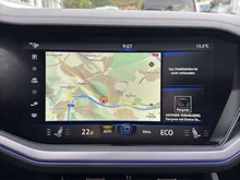 VW Touareg R eHybrid 4MOTION in Deep Black Perleffekt