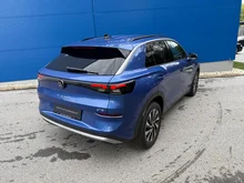 VW T-Roc Life eTSI DSG in Celestial Blue