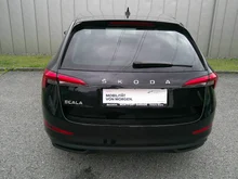 Škoda Scala SC TSI in Black-Magic Perleffekt