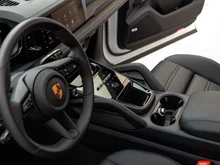 Porsche Cayenne E-Hybrid in CARRARAWEISSMETALLIC