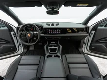 Porsche Cayenne E-Hybrid in CARRARAWEISSMETALLIC