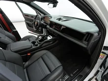 Porsche Cayenne E-Hybrid in CARRARAWEISSMETALLIC