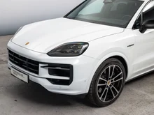 Porsche Cayenne E-Hybrid in CARRARAWEISSMETALLIC
