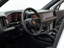 Porsche Cayenne E-Hybrid in CARRARAWEISSMETALLIC