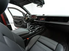 Porsche Cayenne E-Hybrid in CARRARAWEISSMETALLIC