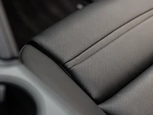 Porsche Cayenne E-Hybrid in CARRARAWEISSMETALLIC