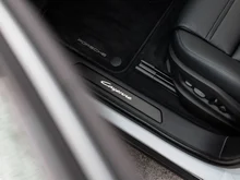 Porsche Cayenne E-Hybrid in CARRARAWEISSMETALLIC