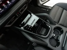 Porsche Cayenne E-Hybrid in CARRARAWEISSMETALLIC