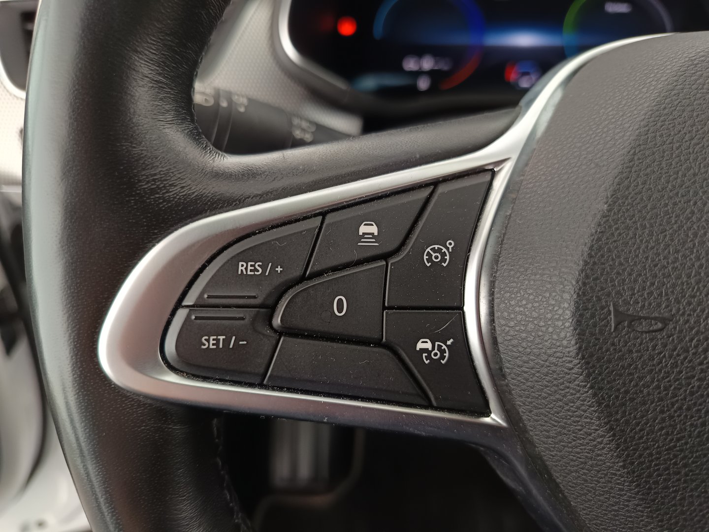 Renault Arkana E-Tech Hybrid 145 Intens Aut. | Bild 16 von 30