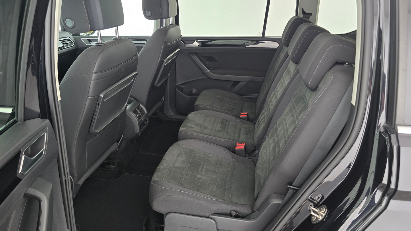 VW Touran Highline TDI SCR DSG 5-Sitzer | Bild 14 von 25