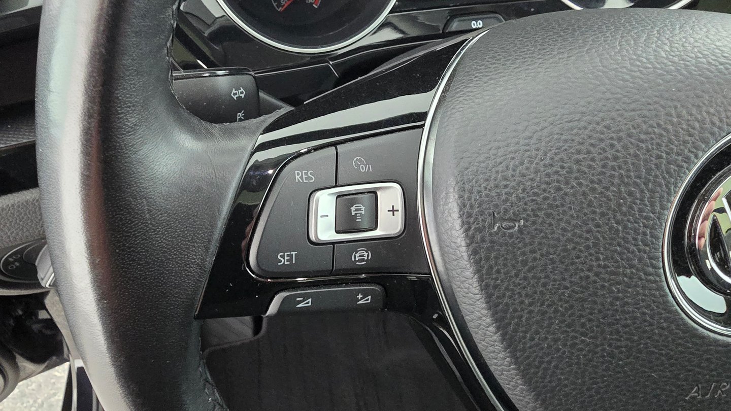 VW Touran Highline TDI SCR DSG 5-Sitzer | Bild 9 von 25