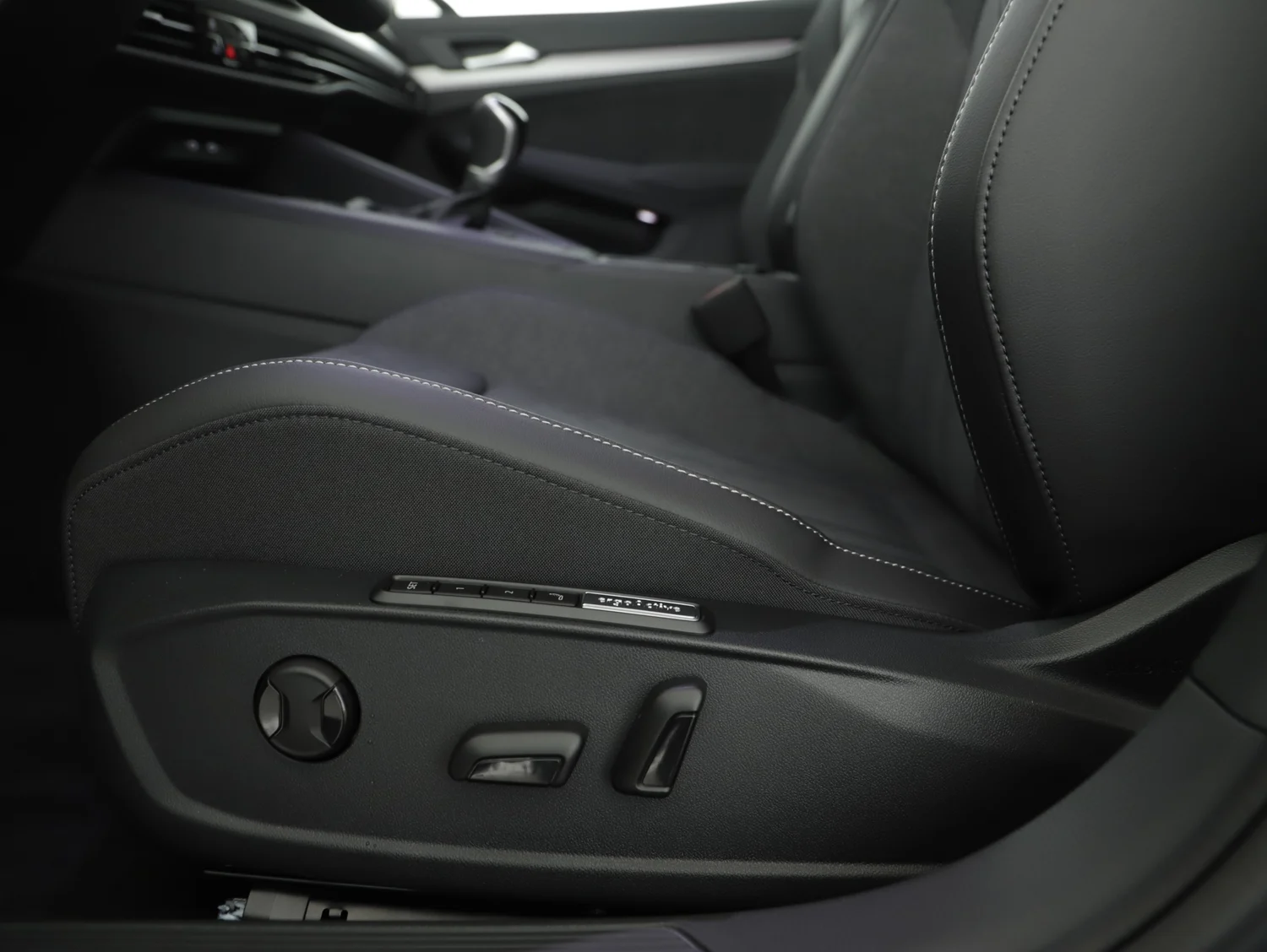 Bild eines Golf Variant Business TDI