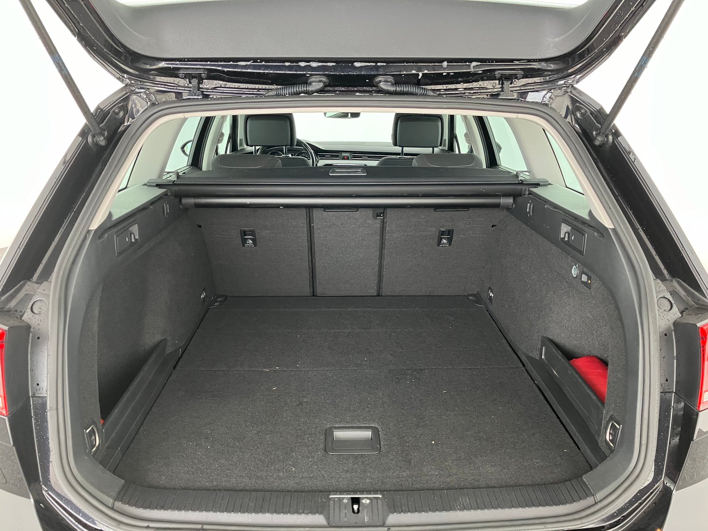 VW Passat Variant Business TDI DSG | Bild 15 von 17