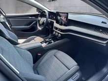 Škoda Superb Combi Selection TDI DSG in Graphit-Grau Metallic