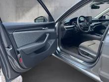 Škoda Superb Combi Selection TDI DSG in Graphit-Grau Metallic