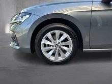 Škoda Superb Combi Selection TDI DSG in Graphit-Grau Metallic
