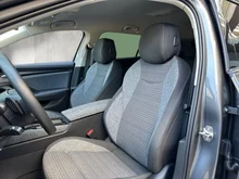Škoda Superb Combi Selection TDI DSG in Graphit-Grau Metallic