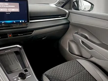 VW T-Roc R-Line eTSI DSG in Grenadillschwarz Metallic