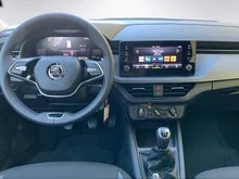 Škoda Kamiq Essence TSI in Black-Magic Perleffekt