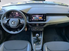 Škoda Kamiq Essence TSI in Black-Magic Perleffekt