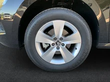 Škoda Kamiq Essence TSI in Black-Magic Perleffekt