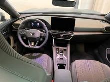 CUPRA Formentor TRIBE e-HYBRID 204 PS DSG in Mangan-Grün Matt