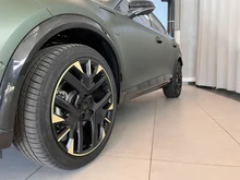 CUPRA Formentor TRIBE e-HYBRID 204 PS DSG in Mangan-Grün Matt