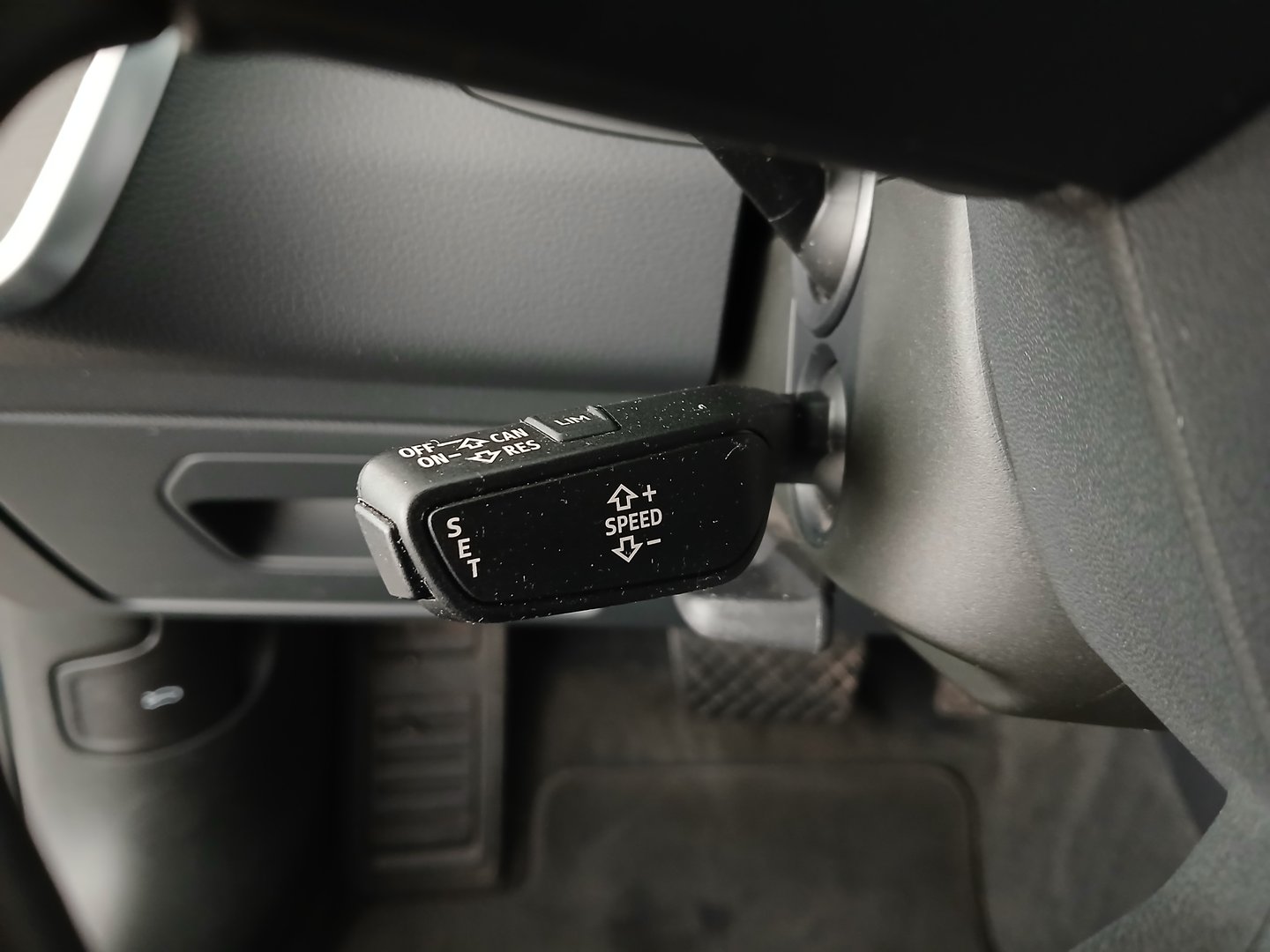 Audi A6 Avant 2.0 TDI ultra | Bild 19 von 33