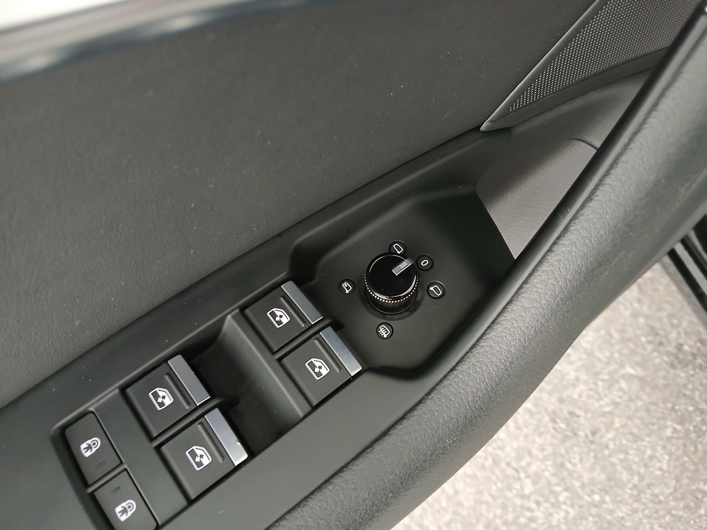 Audi A6 Avant 2.0 TDI ultra | Bild 11 von 33