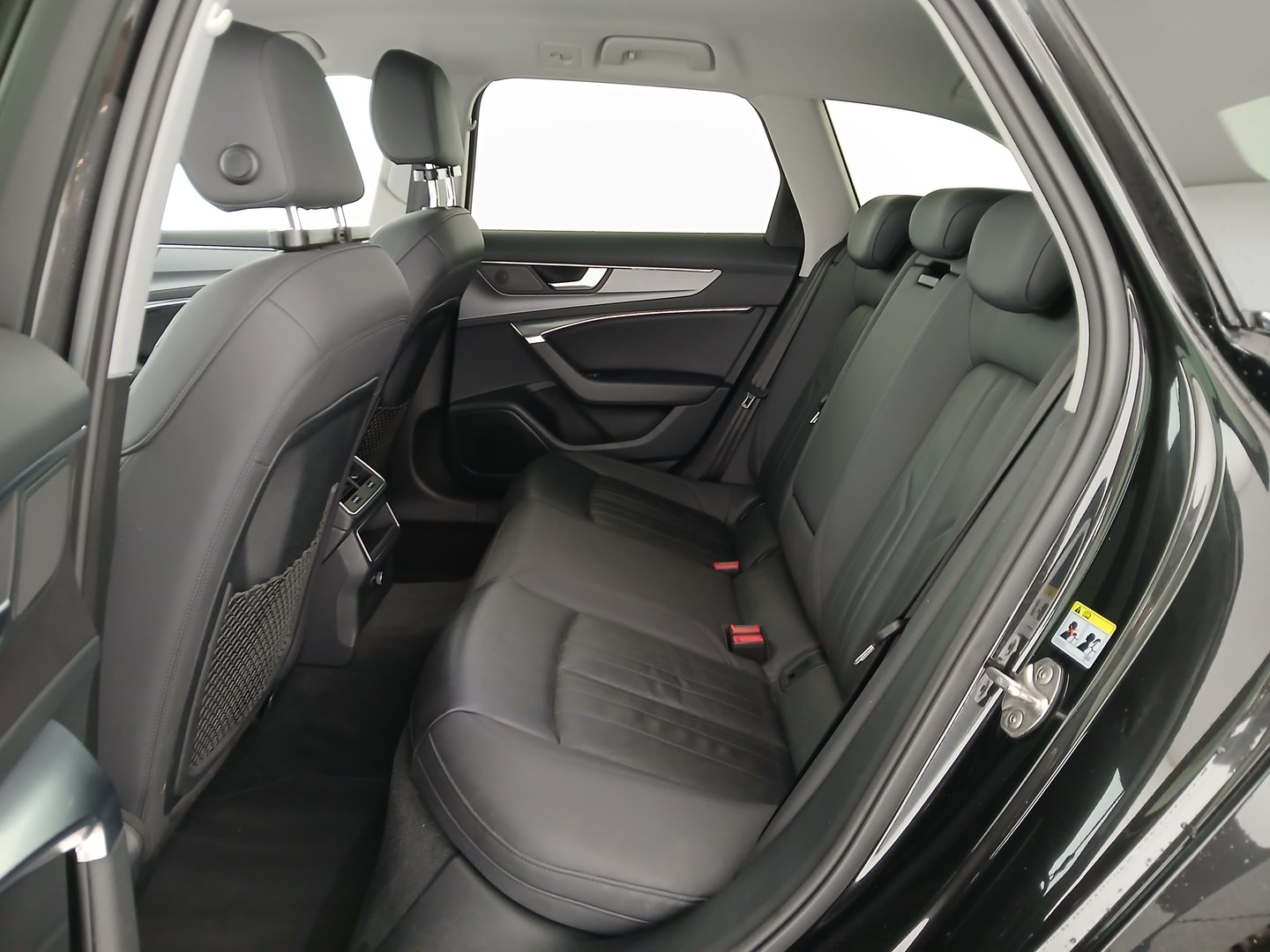 Audi A6 Avant 2.0 TDI ultra | Bild 26 von 33