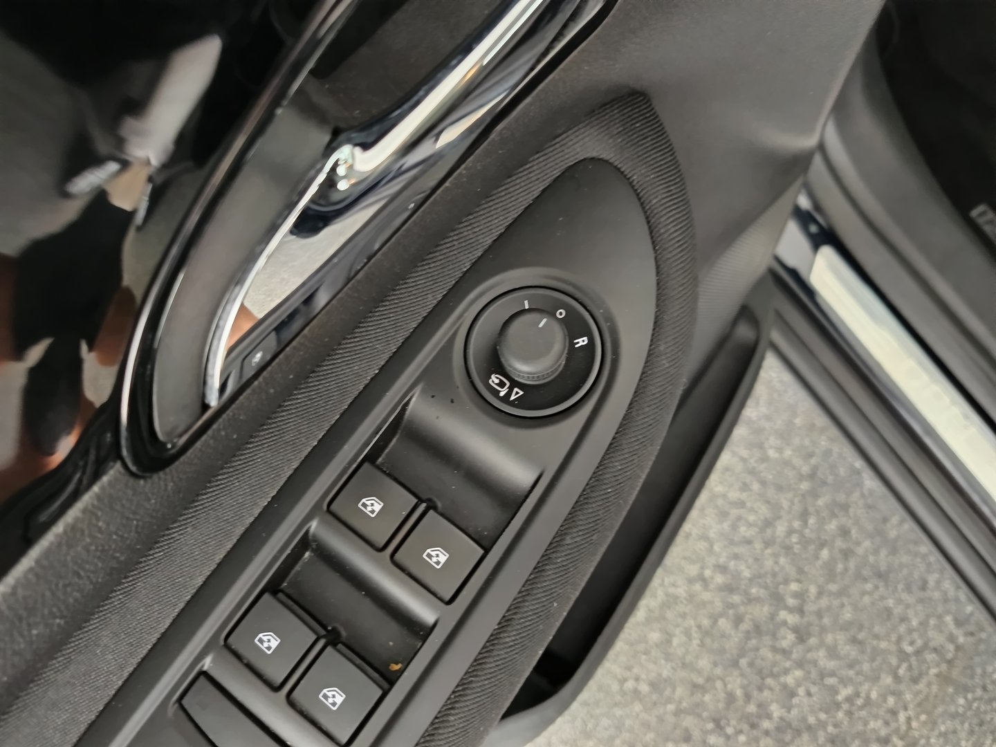Opel Mokka X 1,4 Turbo Ecotec 120 Jahre Edition Start/Stop System | Bild 11 von 28