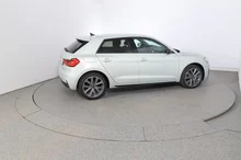 Thumbnail-Foto von Fahrzeug