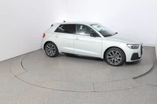 Thumbnail-Foto von Fahrzeug