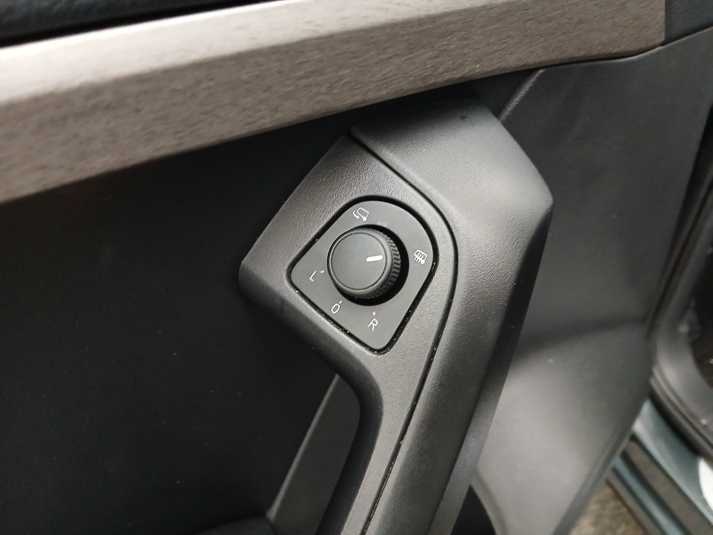 SEAT Ateca Xperience 2.0 TDI DSG 4Drive | Bild 10 von 31