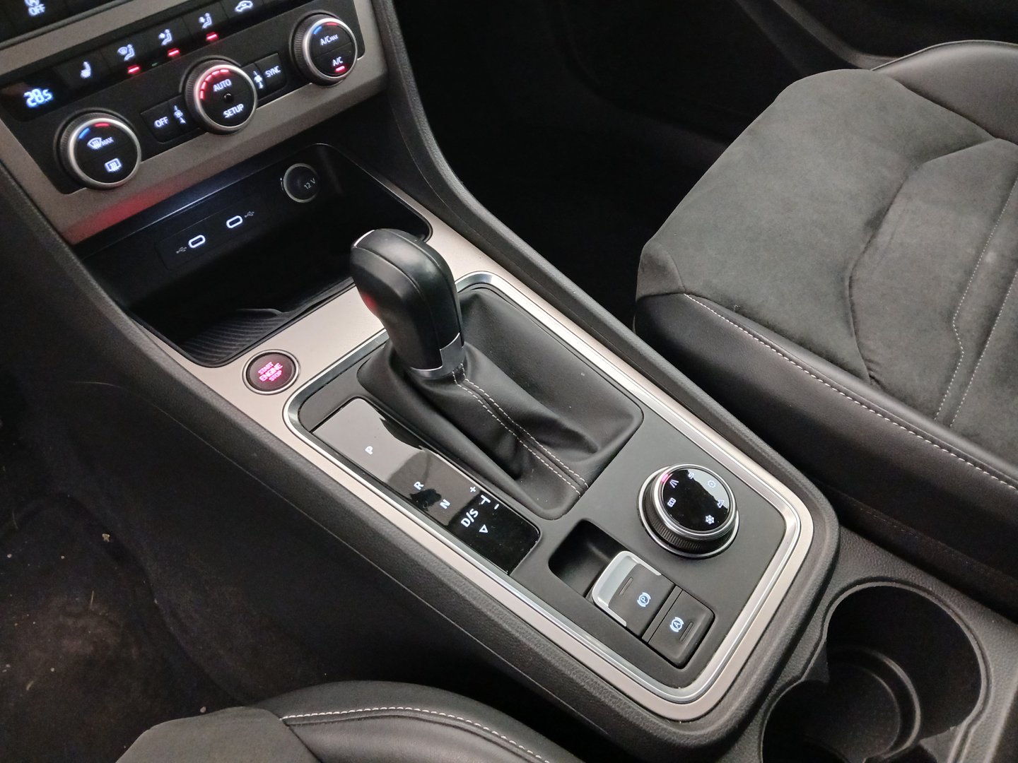 SEAT Ateca Xperience 2.0 TDI DSG 4Drive | Bild 26 von 31