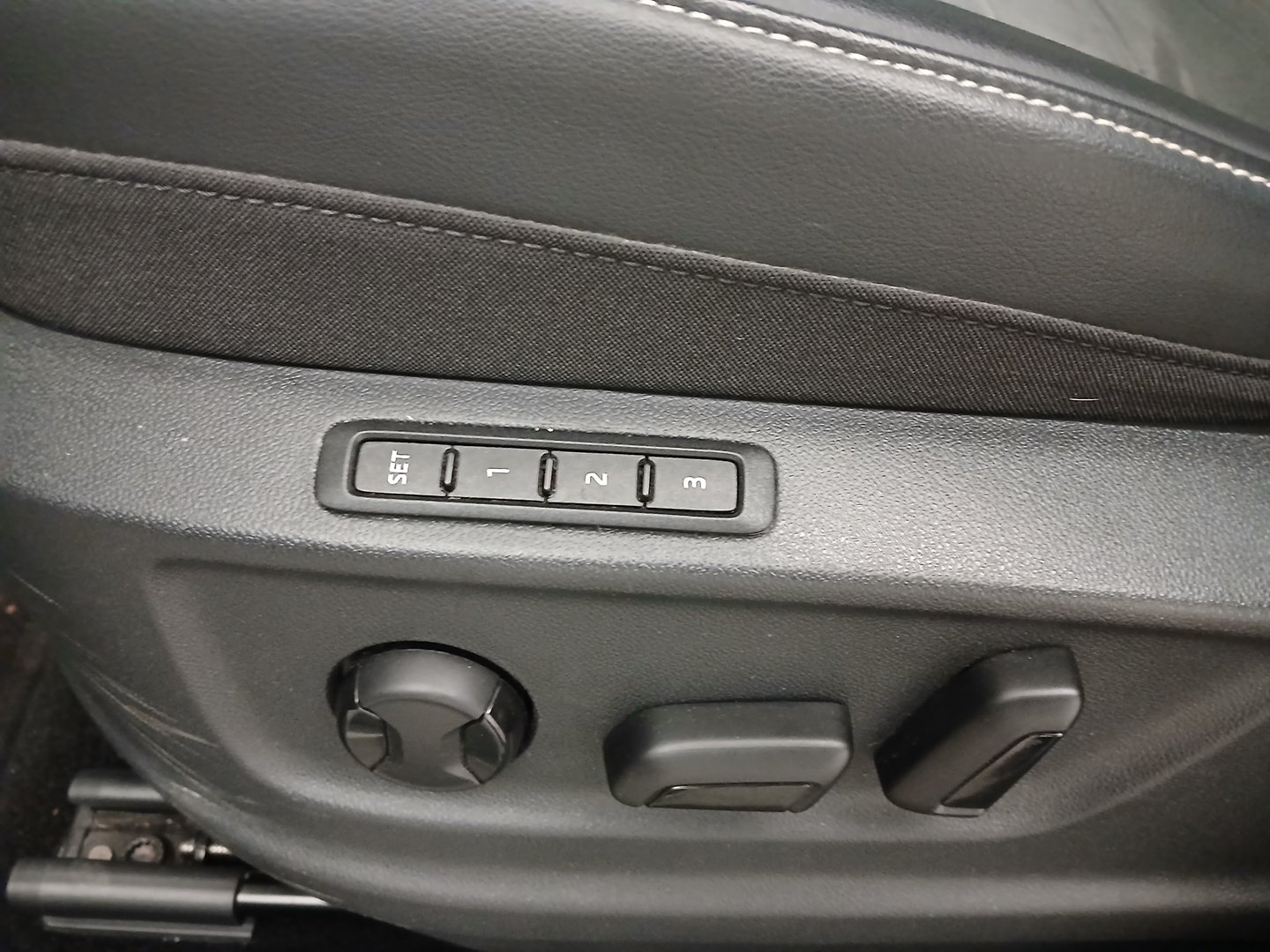 SEAT Ateca Xperience 2.0 TDI DSG 4Drive | Bild 13 von 31