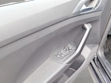 VW T-Cross Life TSI in Deep Black Perleffekt