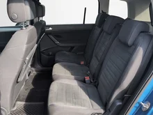 VW Touran Comfortline TDI SCR DSG in F9 Caribbean Blue Metallic
