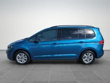 VW Touran Comfortline TDI SCR DSG in F9 Caribbean Blue Metallic