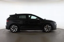 Škoda Elroq Sportline 85x in Black-Magic Perleffekt