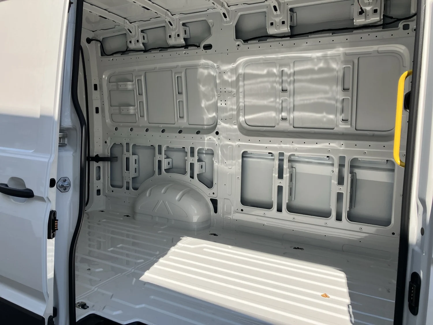 Bild eines VW Crafter 35 Kastenwagen L3H3 TDI